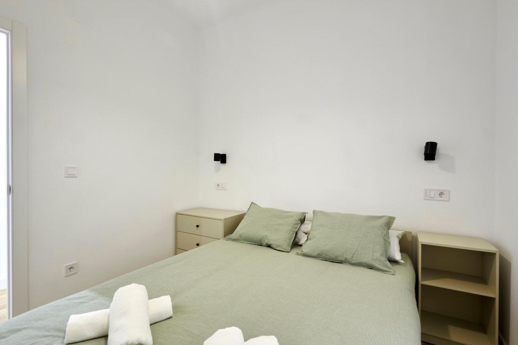 Comfortable Apartment Next To Apolo Theater Barcelona Kültér fotó
